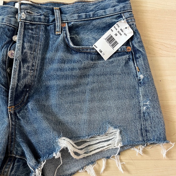 AGOLDE Parker Vintage Cut-off Short (size 29) **NWT** - Picture 3 of 5